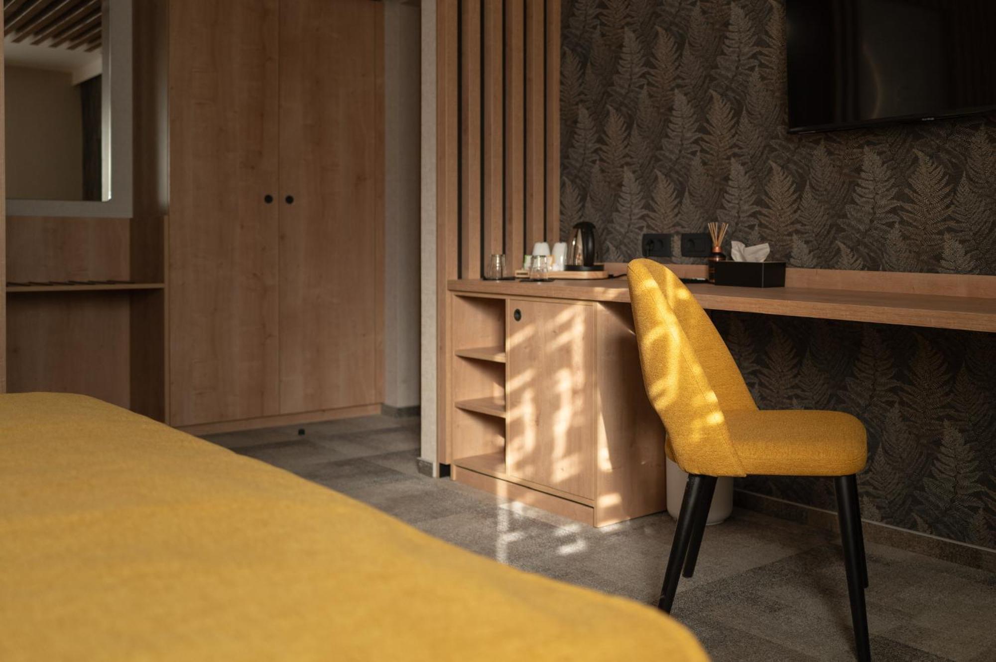 Hotel Mantova Vrhnika Eksteriør billede