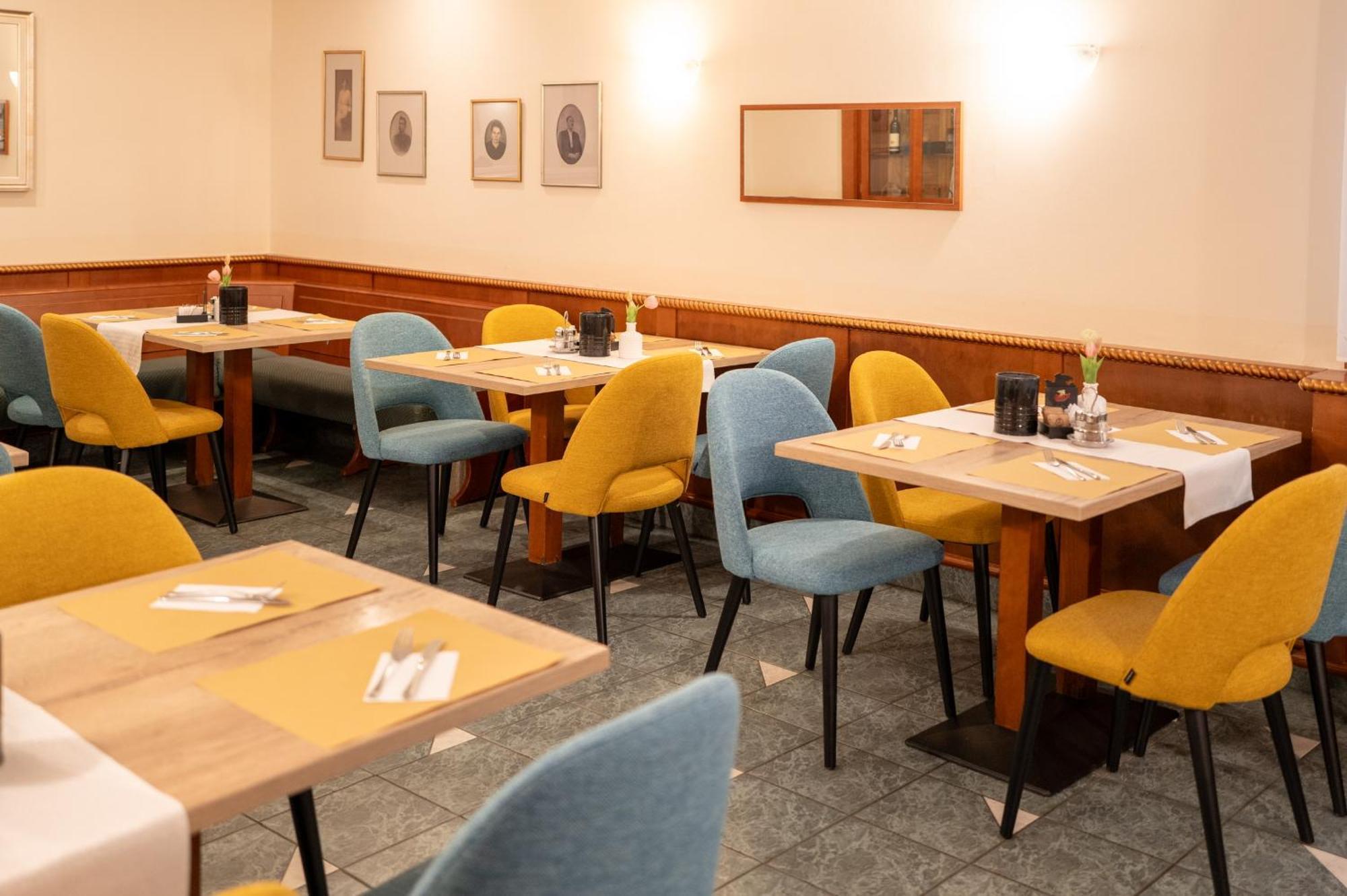 Hotel Mantova Vrhnika Eksteriør billede