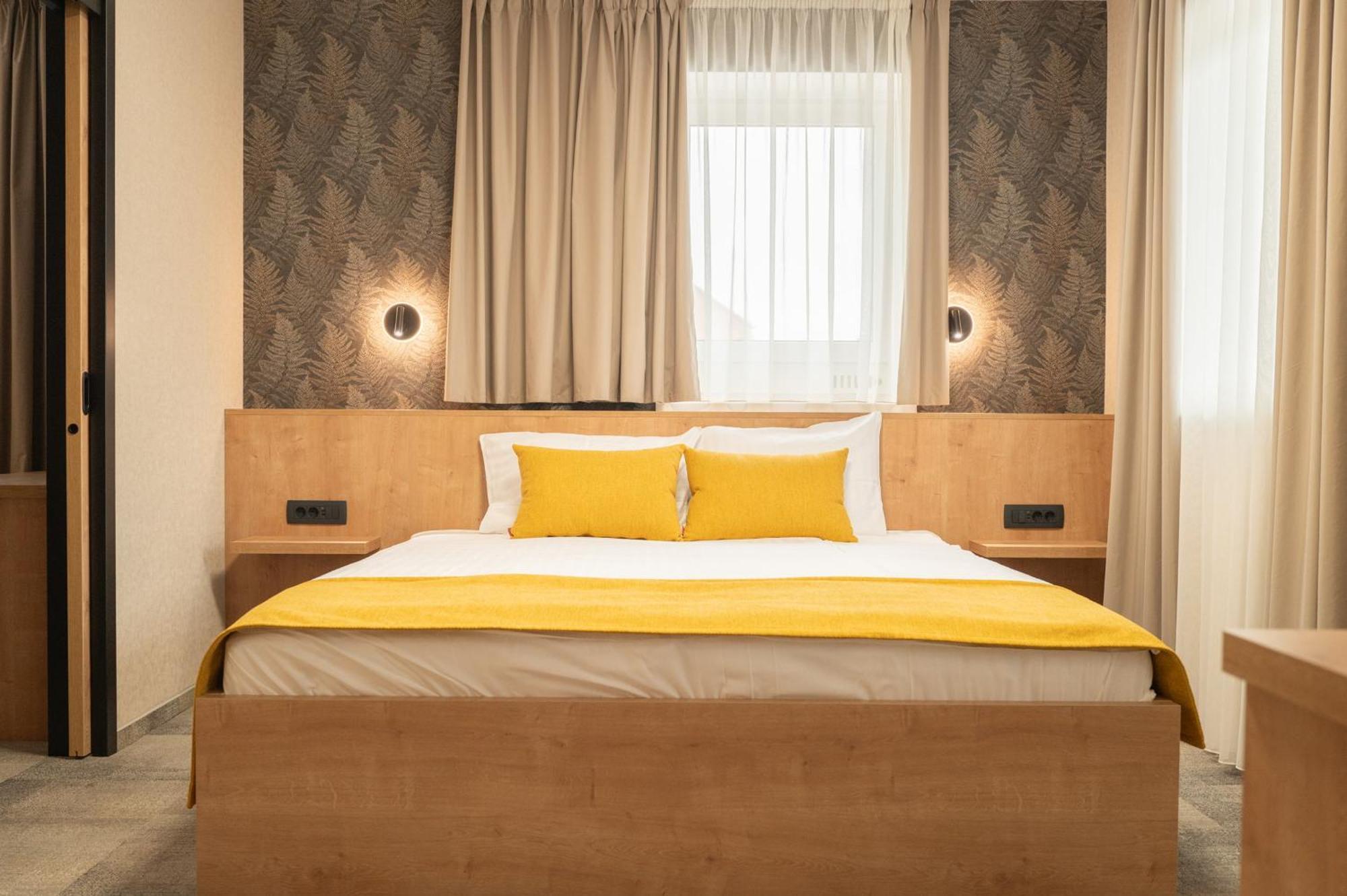 Hotel Mantova Vrhnika Eksteriør billede